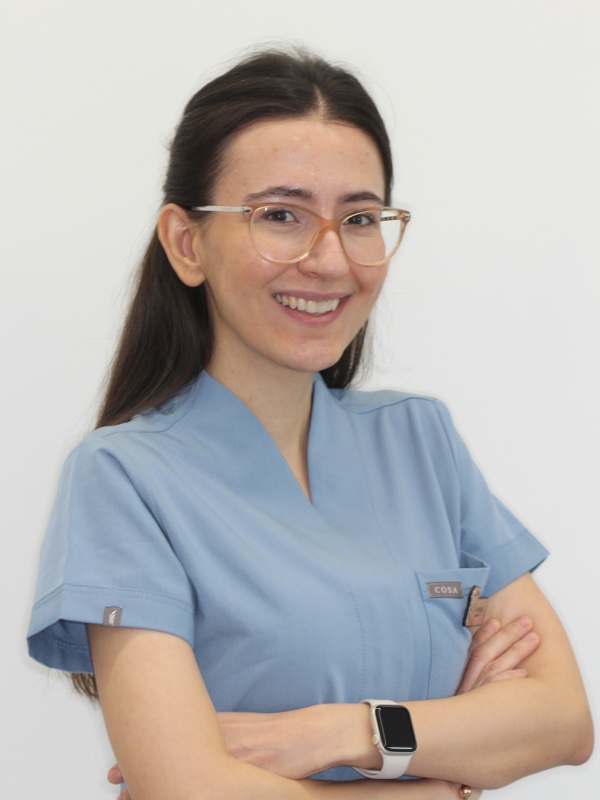Dt. Elif Çelik